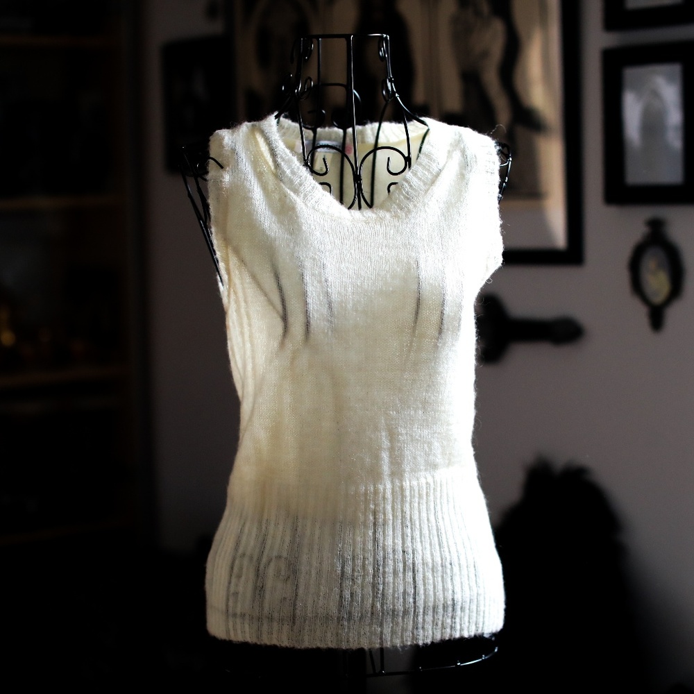 New Cream Off white wool knit vest super delicate